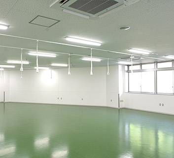 受入検査室（1F）