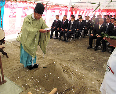 新工場の地鎮祭と起工式